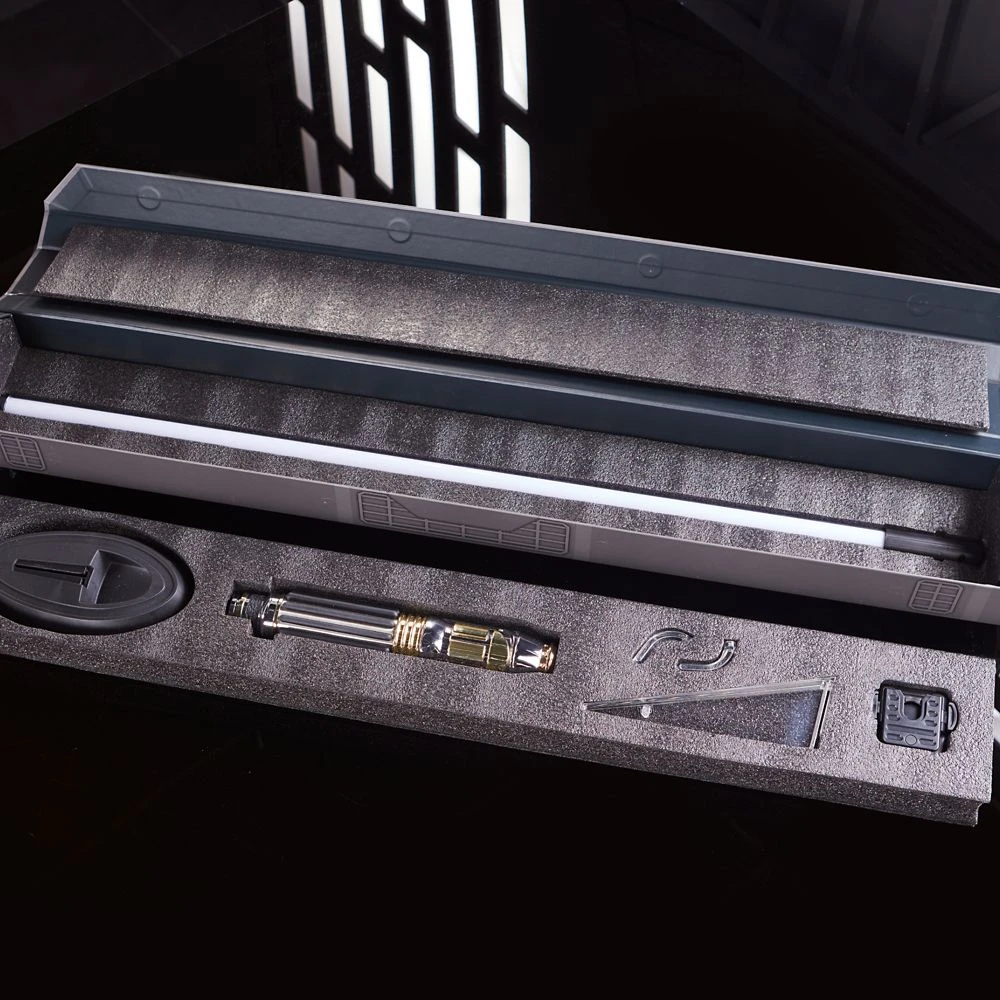 Disney Mace Windu Legacy Custom LIGHTSABER Collectible Set – Star Wars - Image 9